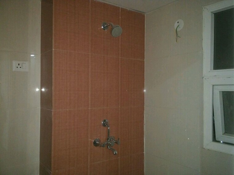 Bathroom, mahagun-my-woods 2 Bedroom 960 Sq.Ft. Apartment In Sector 16c Greater Noida Greater Noida 10255610