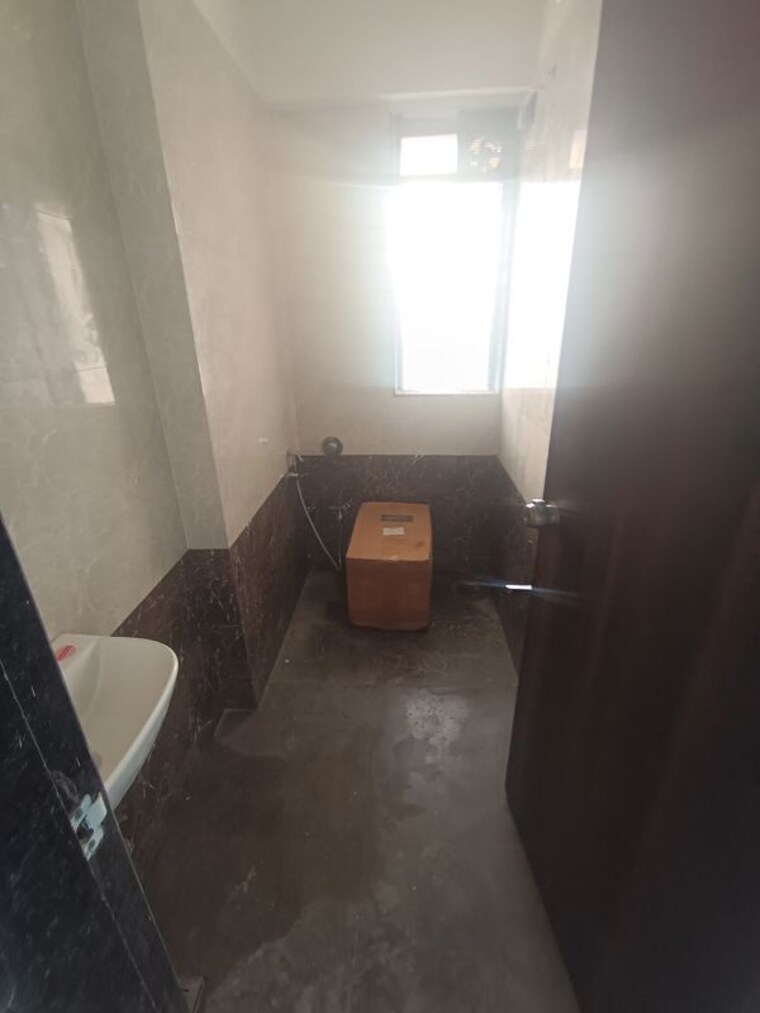 Bathroom, gowda-palash 2 Bedroom 583 Sq.Ft. Apartment In Malad West Mumbai 10255655