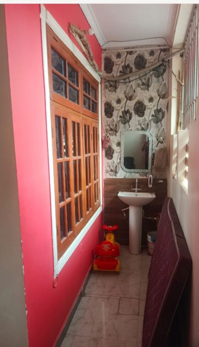 Balcony, indira nagar 4 Bedroom 550 Sq.Ft. Villa In Indira Nagar Lucknow 10255666