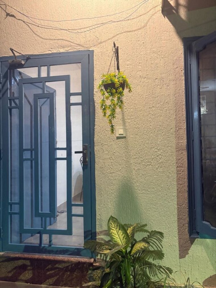 Balcony, race course 2 Bedroom 1500 Sq.Ft. Builder Floor In Race Course Dehradun 10255669