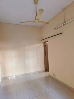 2 BHK Builder Floor For Rent in Race Course