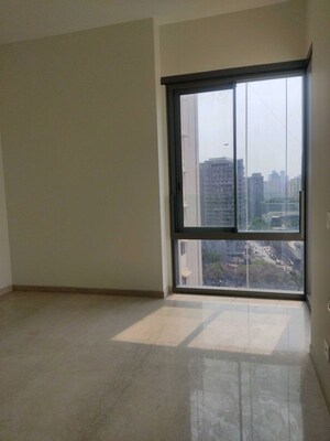 Room in 3 BHK Apartment at Piramal Mahalaxmi, Mahalaxmi – for Rent