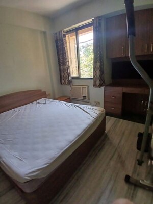 Master Bedroom in 2 BHK Apartment at Hiranandani Estate Barca, Hiranandani Estate – for Rent