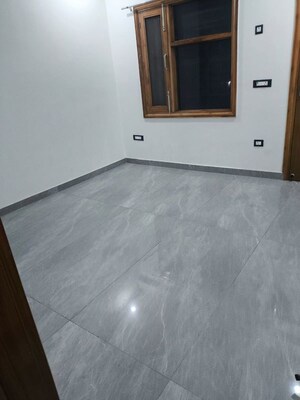 Room in 3 BHK Builder Floor at Prime City Greater Noida, Sector 3 Greater Noida – for Rent