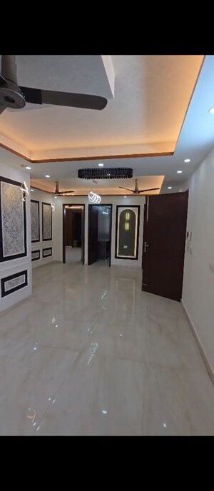 Kitchen in 3 BHK Builder Floor at Ansal Sushant Apartments, Sushant Lok I – for Sale