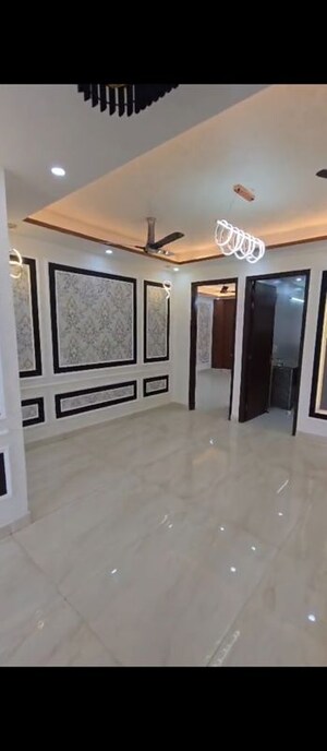 Room in 3 BHK Builder Floor at Ansal Sushant Apartments, Sushant Lok I – for Sale