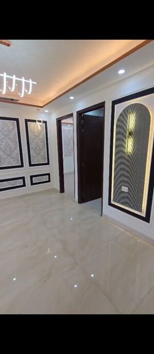 Room in 3 BHK Builder Floor at Ansal Sushant Apartments, Sushant Lok I – for Sale