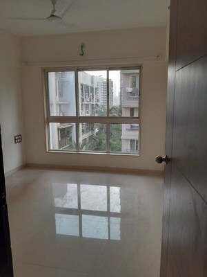 Room in 2 BHK Apartment at Chaitanya Kohinoor, Kandivali East – for Sale