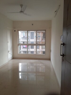 Room in 2 BHK Apartment at Chaitanya Kohinoor, Kandivali East – for Sale