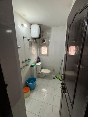 Bathroom in 2.5 BHK Apartment at Arsh Complex, Alpha 1 Greater Noida – for Rent