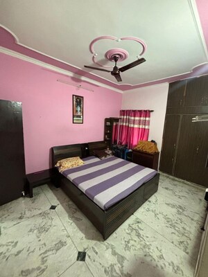 Bedroom in 2.5 BHK Apartment at Arsh Complex, Alpha 1 Greater Noida – for Rent