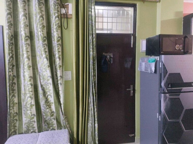 undefined, kailash-puram 2 Bedroom 65 Sq.Yd. Apartment In Sadarpur Ghaziabad 10255696