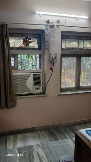 Living Room in 1.5 BHK Apartment at Raheja Township, Malad East – for Rent