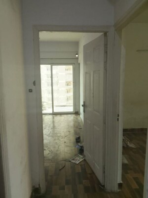 Bathroom in 3.5 BHK Apartment at Migsun Twinz, Eta Ii Greater Noida – for Rent