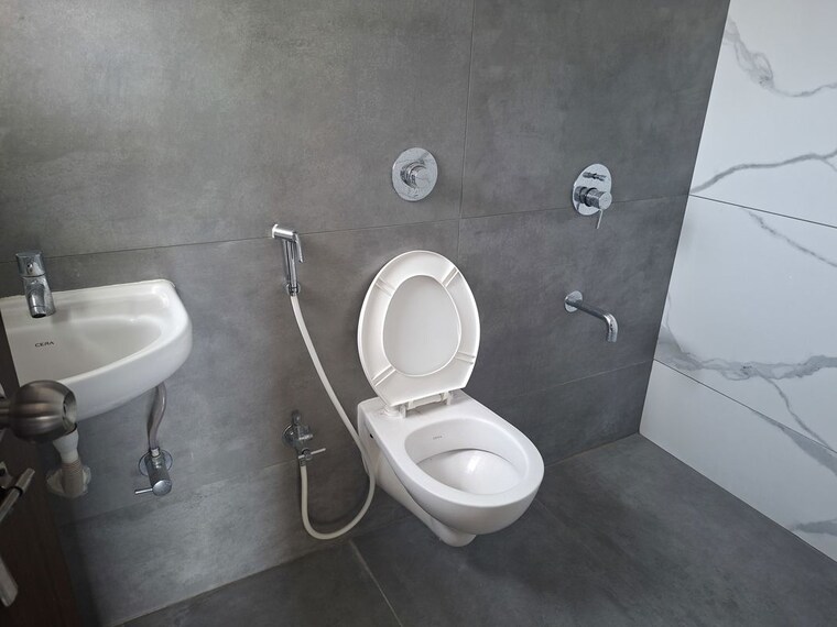 Bathroom, vihang-valley-phase-2 1 Bedroom 750 Sq.Ft. Apartment In Kasarvadavali Thane 10255756