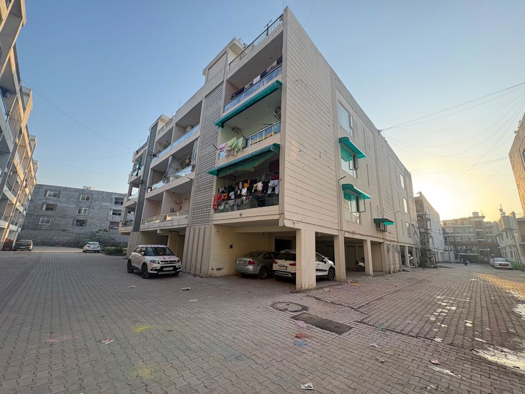 3 BHK + Store Room Builder Floor For Sale in Pir Machalla