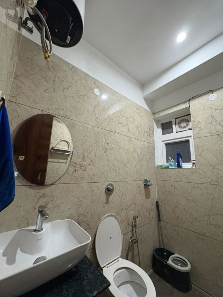Bathroom, pir machalla 3 Bedroom 1200 Sq.Ft. Builder Floor In Pir Machalla Zirakpur 10247661