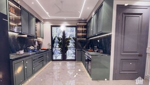 Gym in 4 BHK Builder Floor at South Delhi – for Sale