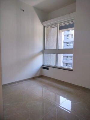 Room in 2 BHK Apartment at Pristine Allure, Kharadi – for Rent