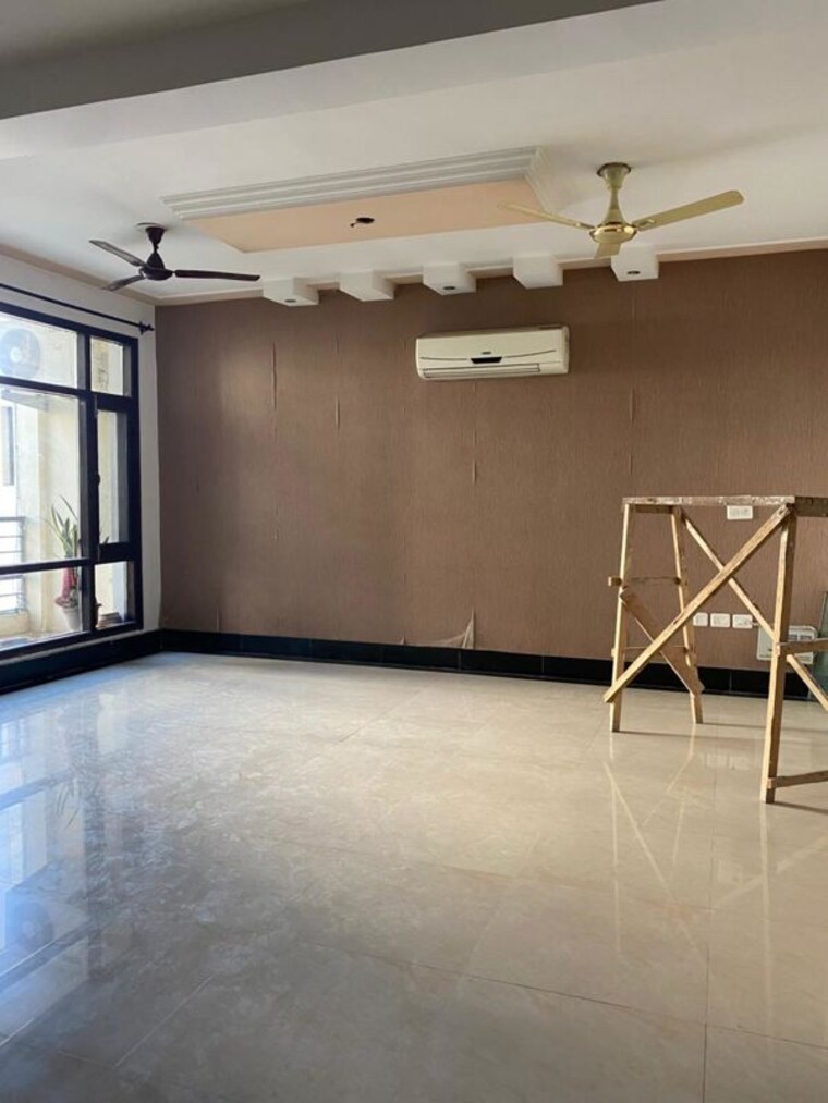 Room, pir machalla 3 Bedroom 1800 Sq.Ft. Apartment In Pir Machalla Zirakpur 10246015