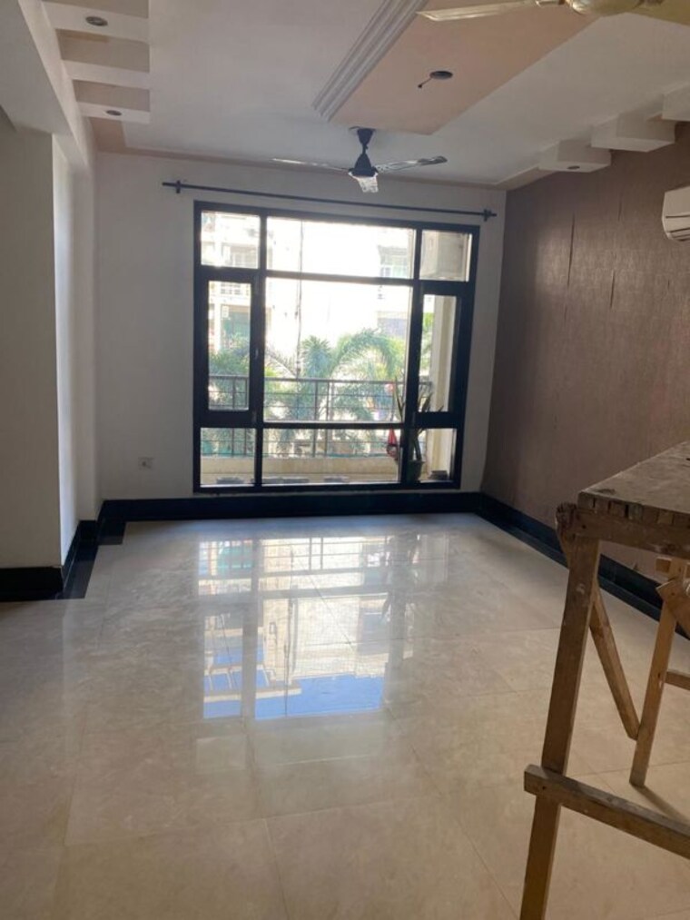 Room, pir machalla 3 Bedroom 1800 Sq.Ft. Apartment In Pir Machalla Zirakpur 10246015