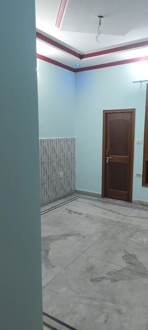 Room in 2 BHK Independent House at Gomti Nagar – for Rent