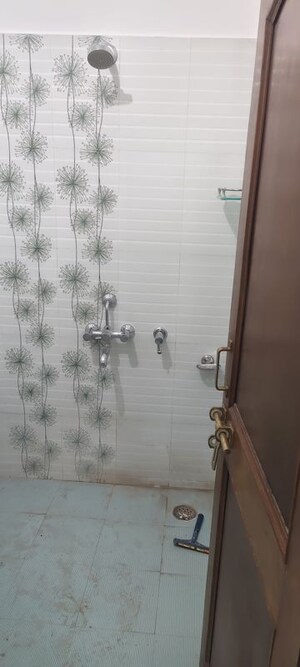 Bathroom in 2 BHK Independent House at Gomti Nagar – for Rent