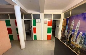   Office Space at Hazratganj – for Rent