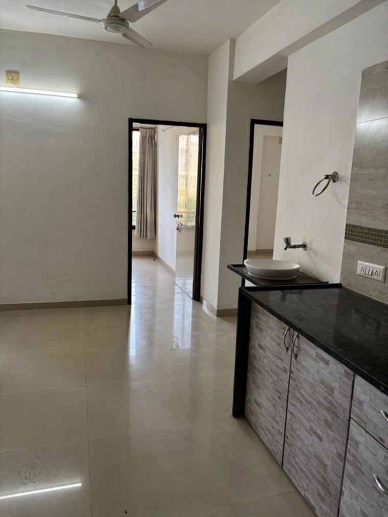Kitchen, shilaj 3 Bedroom 1500 Sq.Ft. Apartment In Shilaj Ahmedabad 10255812
