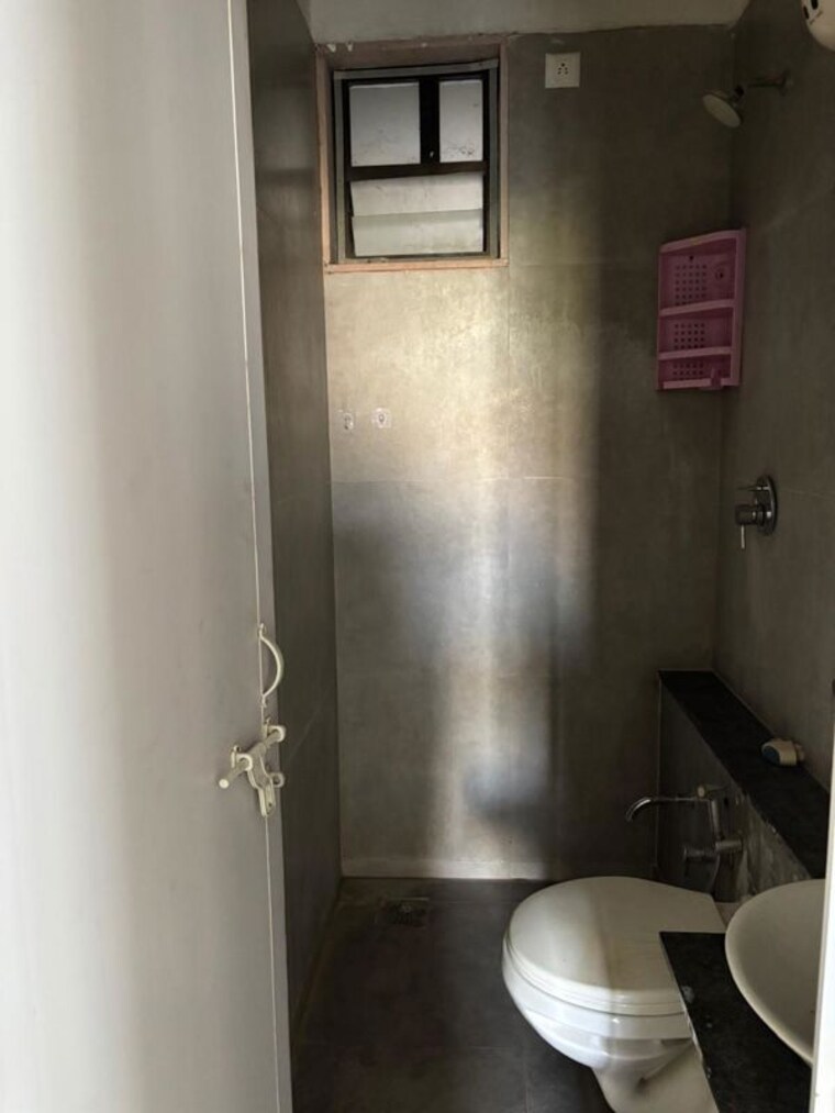 Attached Bathroom, shilaj 3 Bedroom 1500 Sq.Ft. Apartment In Shilaj Ahmedabad 10255812