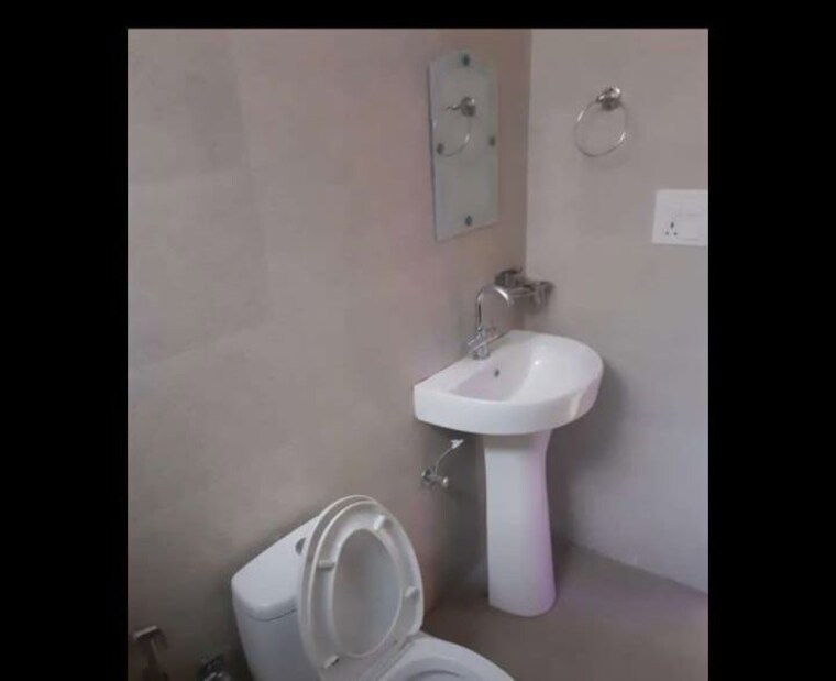 Bathroom, rajeshwar nagar phase 1 2 Bedroom 1150 Sq.Ft. Builder Floor In Rajeshwar Nagar Phase 1 Dehradun 10255818