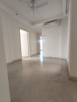 Room in 3 BHK Apartment at Landmark The Homes 81, Sector 81 – for Rent