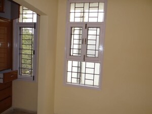 Room in 3 BHK Builder Floor at Unitech South City II, Sector 50 – for Rent