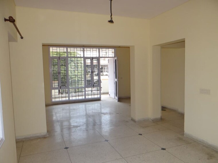 Room, unitech-south-city-ii 3 Bedroom 4100 Sq.Ft. Builder Floor In Sector 50 Gurgaon 10255838