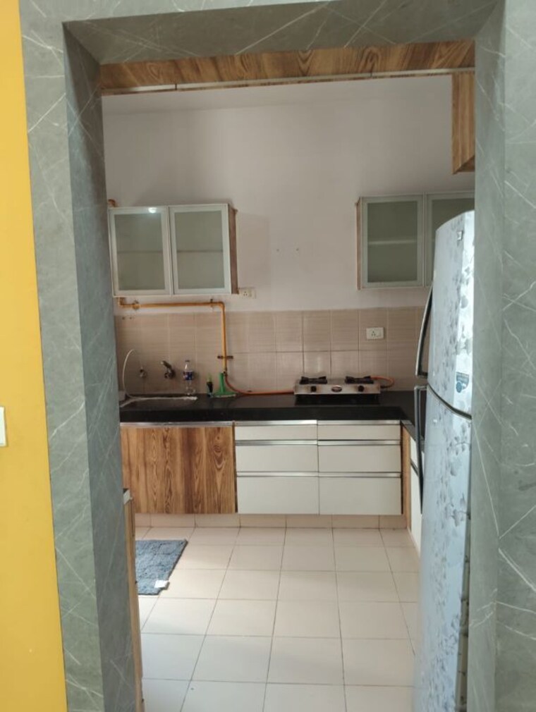 Bathroom, shree-radhe-parkview-eden 3 Bedroom 1400 Sq.Ft. Apartment In Jagatpur Ahmedabad 10255784