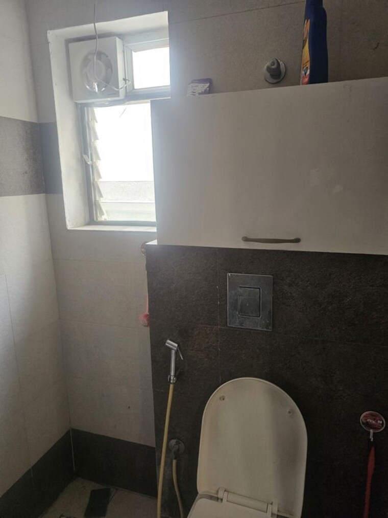 Bathroom, vasavi-shanthinikethan 3 Bedroom 2005 Sq.Ft. Apartment In Whitefields Hyderabad 10255848