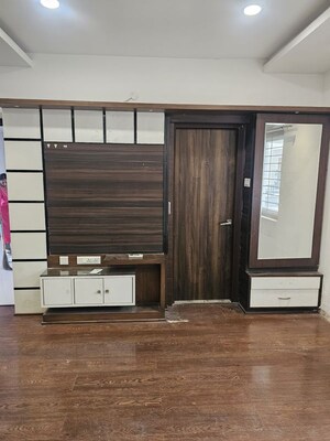 Room in 3 BHK Apartment at Vasavi Shanthinikethan, Whitefields – for Rent