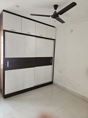 Room in 3 BHK Apartment at Vasavi Shanthinikethan, Whitefields – for Rent