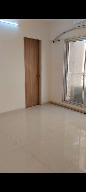 Room in 2 BHK Apartment at Sayba Heritage, Kurla East – for Rent