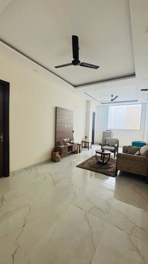 Living Room in 1 BHK Builder Floor at Sector 59 – for Rent