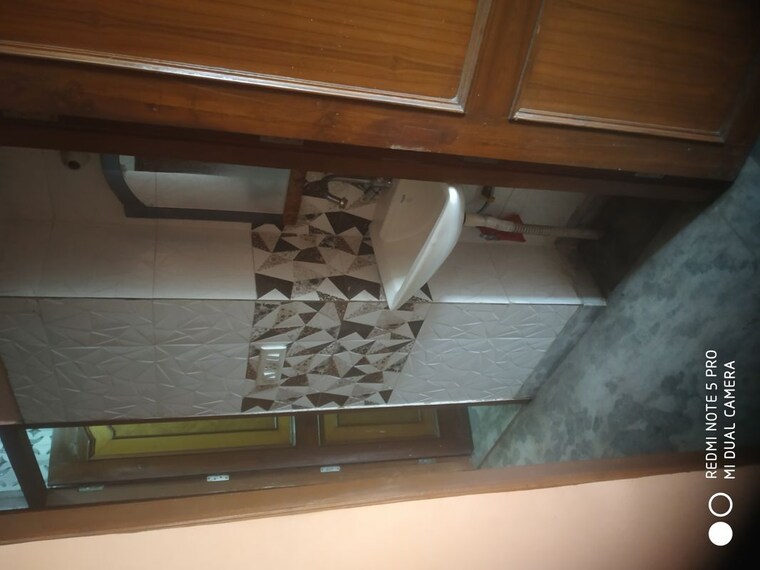 Bathroom, rohini sector 5 1 Bedroom 50 Sq.Mt. Independent House In Rohini Sector 5 Delhi 10255877