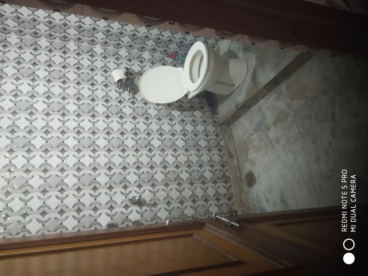 Bathroom, rohini sector 5 1 Bedroom 50 Sq.Mt. Independent House In Rohini Sector 5 Delhi 10255877