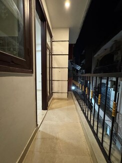 1 BHK + Servant Room Builder Floor For Rent in Chattarpur
