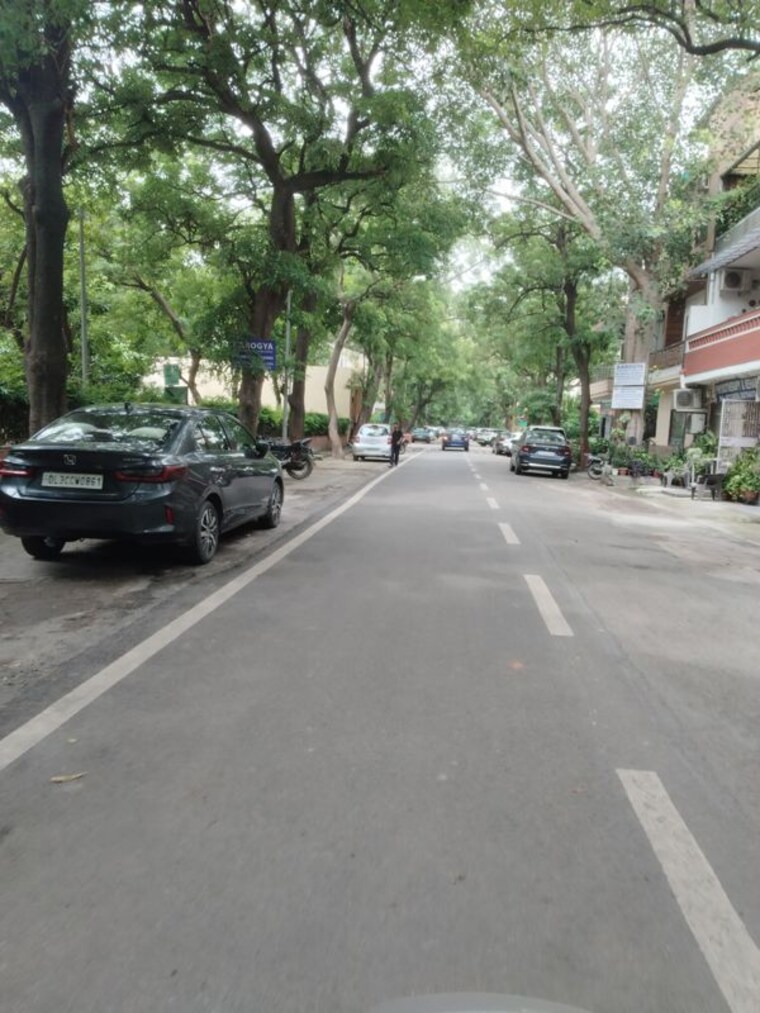  Parking, sarita vihar 3 Bedroom 1750 Sq.Ft. Apartment In Sarita Vihar Delhi 10249938