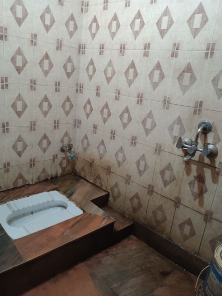 Bathroom, rajbari 2 Bedroom 750 Sq.Ft. Apartment In Rajbari Kolkata 10255931
