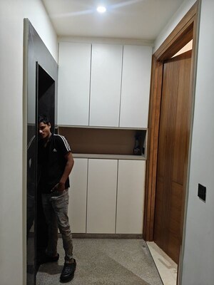 Furnished Amenities in 4 BHK Builder Floor at Sector 8 Dwarka – for Rent