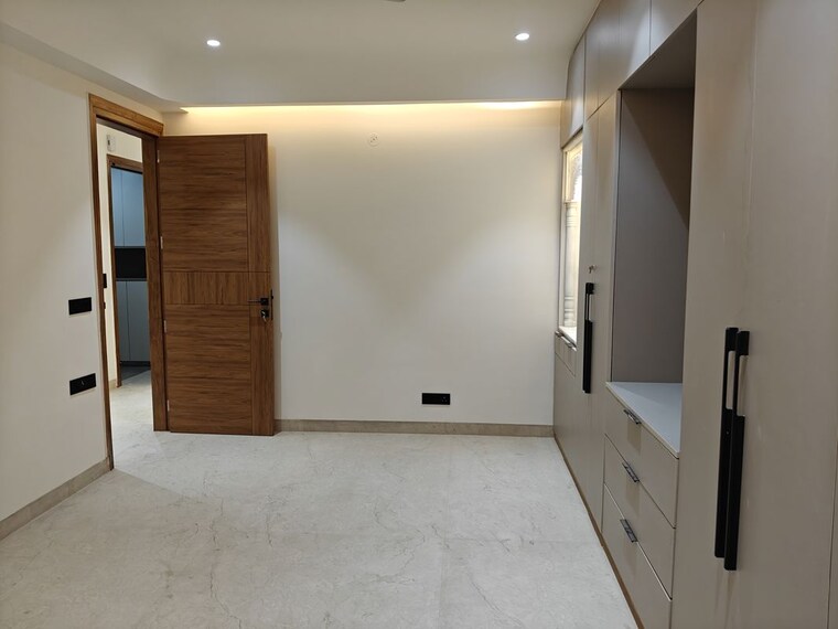 Room, sector 8 dwarka 4 Bedroom 2500 Sq.Ft. Builder Floor In Sector 8 Dwarka Delhi 10255945