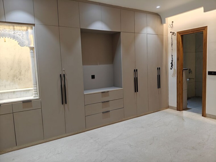 Room, sector 8 dwarka 4 Bedroom 2500 Sq.Ft. Builder Floor In Sector 8 Dwarka Delhi 10255945