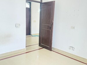 Room in 2 BHK Builder Floor at Malviya Nagar – for Rent