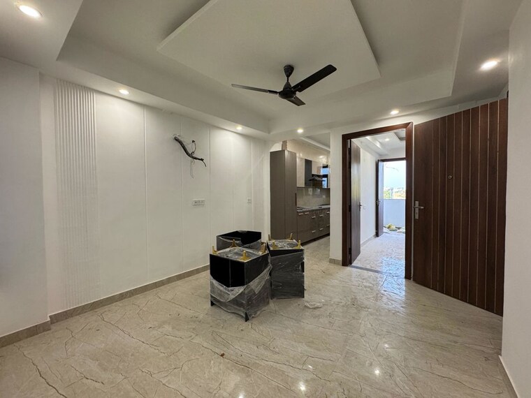  Parking, chattarpur 2 Bedroom 1000 Sq.Ft. Apartment In Chattarpur Delhi 10255933
